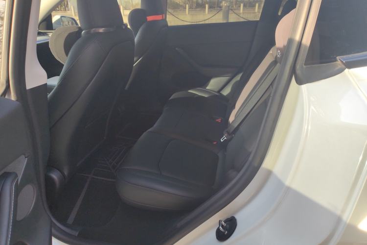 Used Tesla Model Y 2024 Long-Range All-Wheel-Drive Version