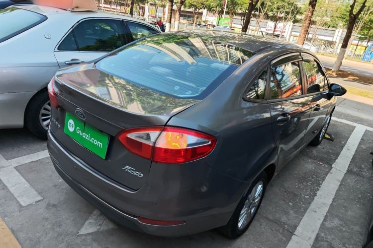 Used Ford Fiesta 2013 Sedan 1.5L Automatic Fashion Edition