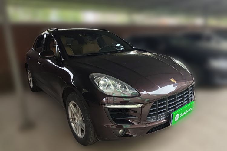 Used Porsche Macan 2017 Macan 2.0T Front Right 45 Deg