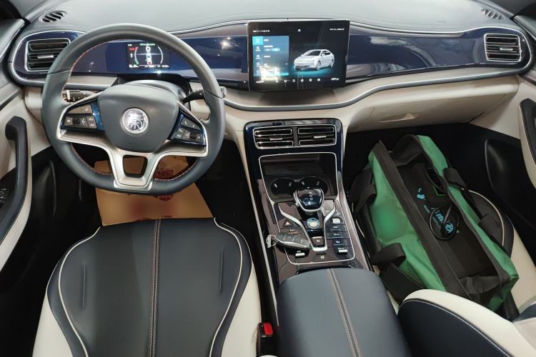 Used BYD Qin PLUS 2021 EV 500KM Luxury Model Center Console