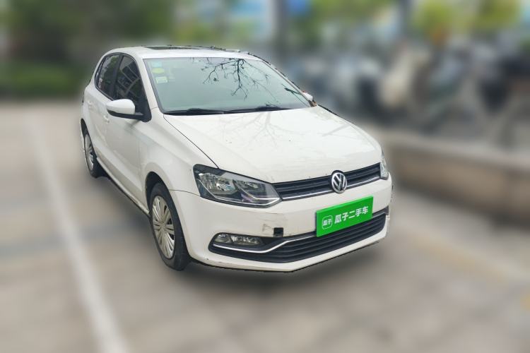 Used Volkswagen Polo 2016 1.6L Automatic Comfort Model Front Right 45 Deg