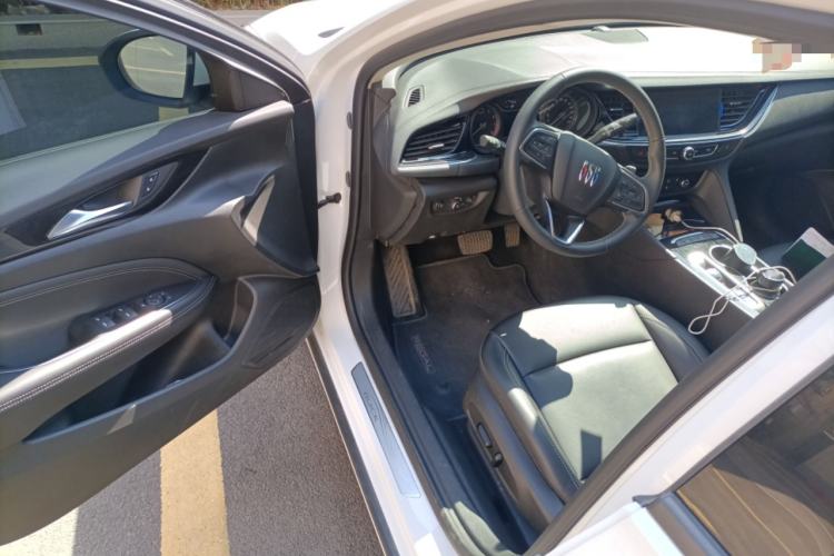 Used Buick Regal 2024 25T Deluxe Edition Driver Seat