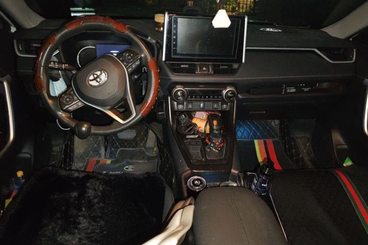 Used Toyota RAV4 2020 2.0L CVT Two-Wheel Drive Prestige Edition
