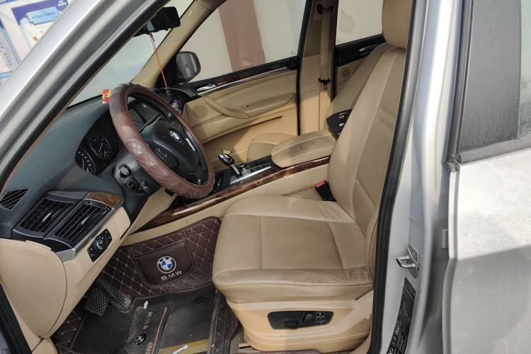 Used BMW X5 2011 xDrive35i Luxury Model
