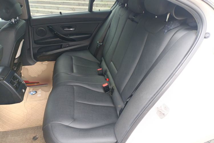 Used BMW 3 Series 2016 316Li Fashion Model Left Rear Seat