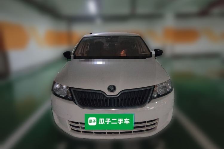 Used Skoda Rapid 2016 1.6L Manual Front-Wheel-Drive Version