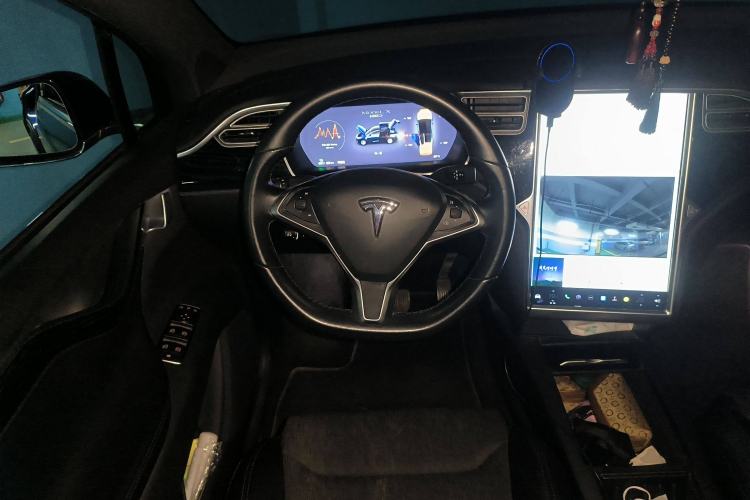 Used Tesla Model X 2017 X 100D Long Range Edition Steering Wheel