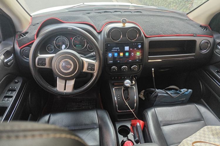 Used Jeep Compass 2012 2.0L two-wheel drive luxury version