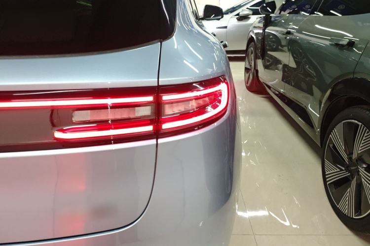 Used Hima AITO M5 2024 Extended-Range Max Rear-Wheel Drive Advanced Intelligent Driving Version