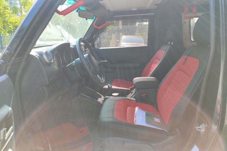 Used BAIC Off-Road BJ40 2014 2.4L Manual Cross-Country Edition
