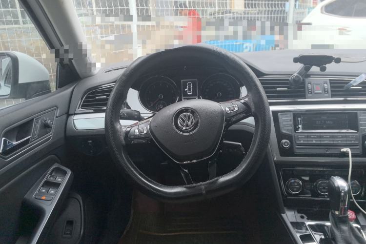 Used Volkswagen Lamando 2015 280TSI DSG Comfort Edition Steering Wheel