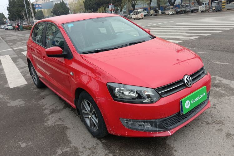 Used Volkswagen Polo 2013 1.4L Manual Fashion Edition Front Right 45 Deg