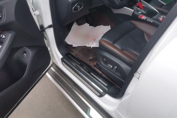 Used Audi Q5 2017 Plus 40 TFSI Technology Model
