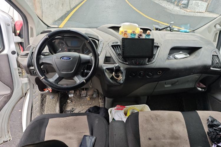 Used Ford Transit 2019 2.0T Diesel Multi-Purpose Commercial Vehicle Mid-Drive Mid-Roof 6-Seater China VI Standard
