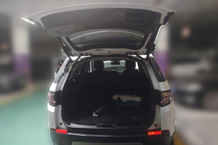 Used Land Rover Discovery Sport 2016 2.0T HSE Trunk