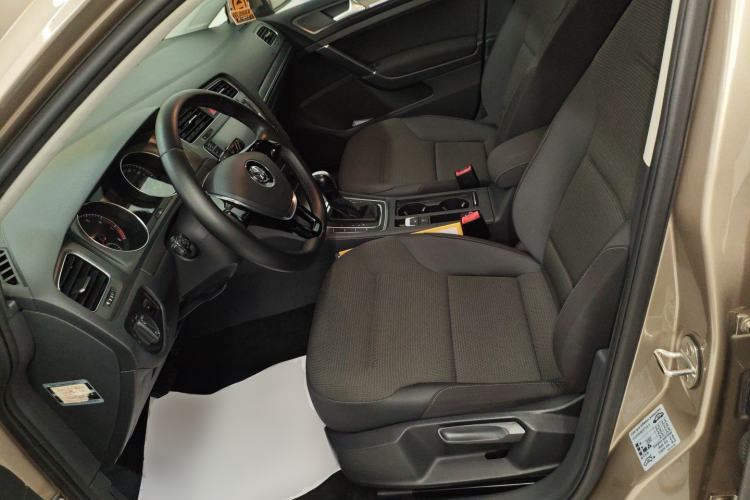 Used Volkswagen Golf 2015 1.6L Automatic Comfort Model
