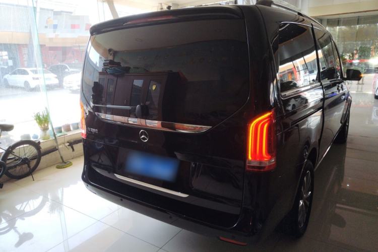 Used Mercedes-Benz V-Class 2022 V 260 Avantgarde Edition