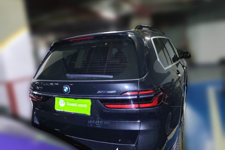 Used BMW X7 2023 xDrive40i Luxury Package with Leading Features
