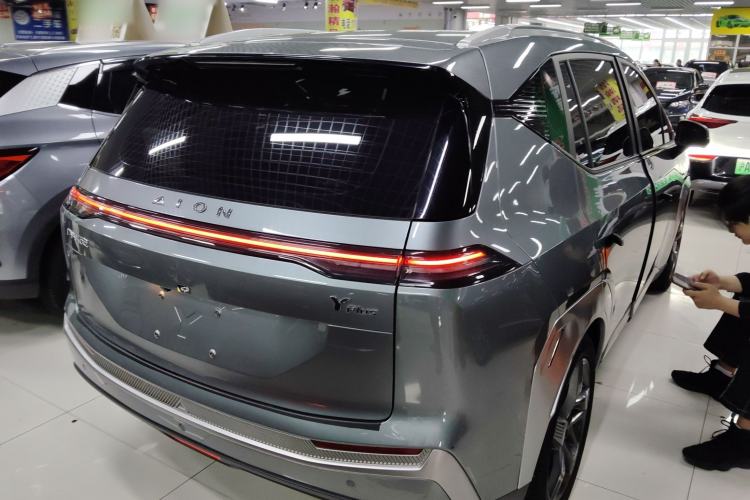 Used AION Y 2022 Plus 70 Tech Edition
