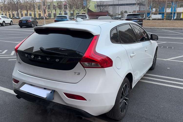 Used Volvo V40 2018 T3 Zhiyi Edition