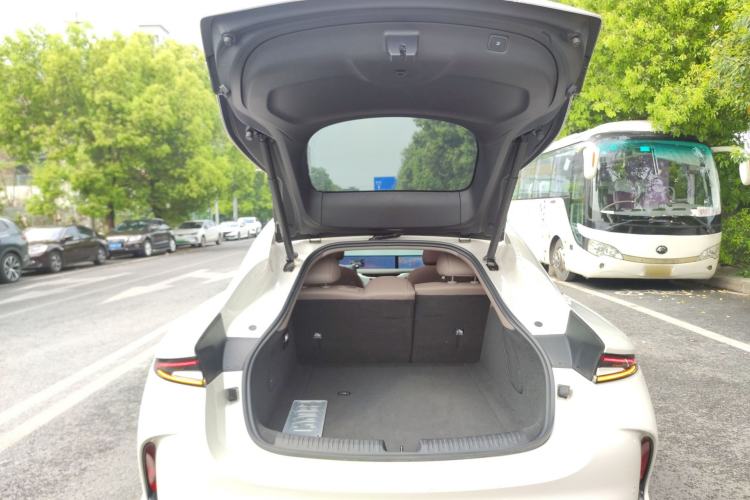 Used IM L6 2025 Ultra Model Trunk