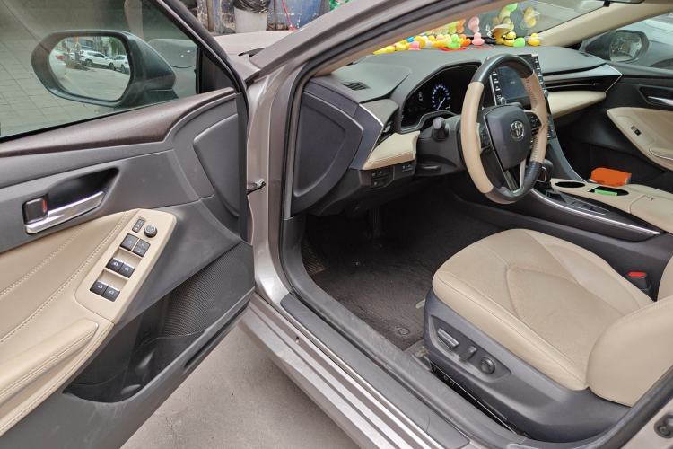Used Toyota Avalon 2019 2.0L Luxury Edition China VI Standard
