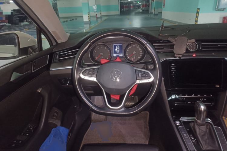 Used Volkswagen Magotan 2020 330TSI DSG Leading Model Steering Wheel