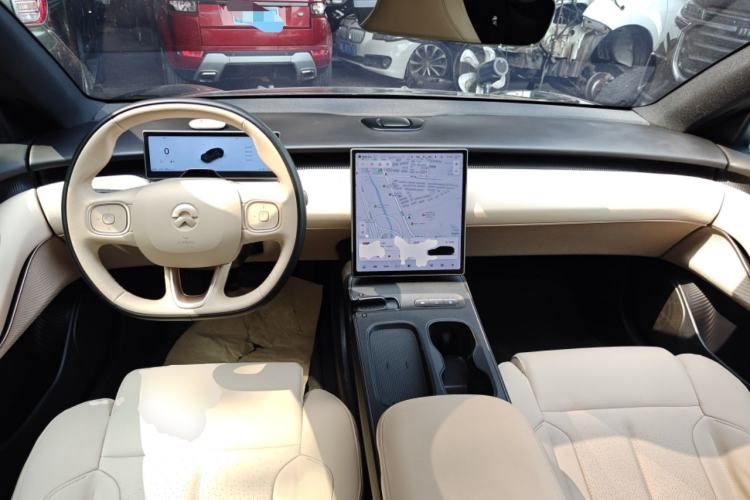 Used Nio ET5T 2024 75kWh Touring Center Console