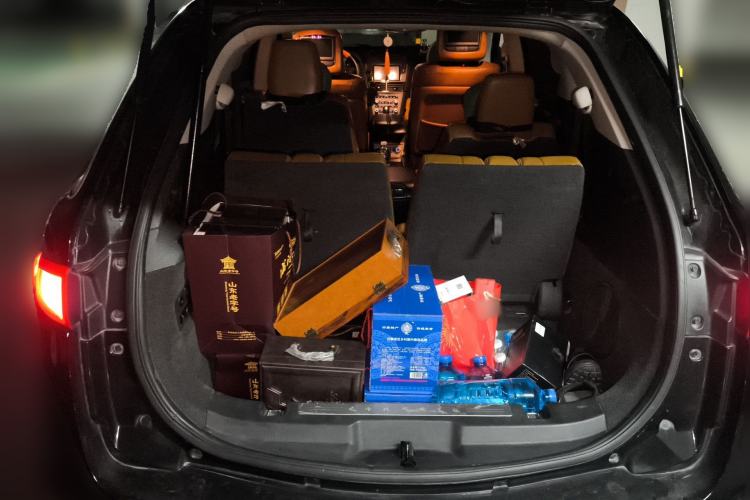 Used Lincoln MKT 2010 3.5T EcoBoost AWD Trunk