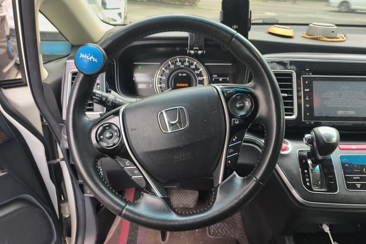 Used Honda Elysion 2016 2.4L Supreme Edition
