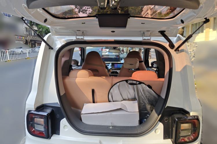 Used Geely Galaxy Panda 2023 Panda Mini 200km Endurance Bear Trunk