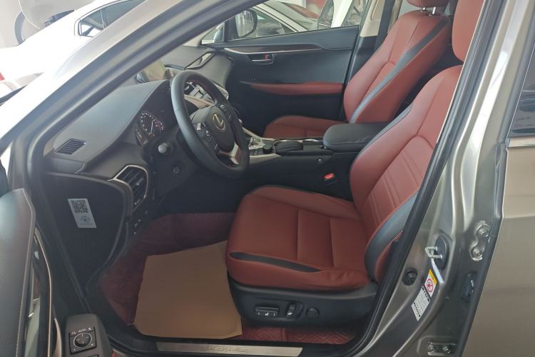 Used Lexus NX 2015 300h All-Wheel-Drive Fēngzhì Edition Left Front Seat