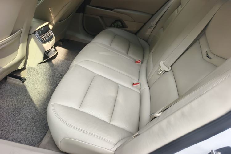 Used Cadillac XTS 2014 28T Comfort Version
