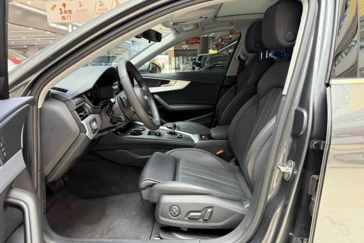 Used Audi A4L 2023 40 TFSI Fashion Dynamic Model Interior 7