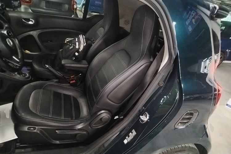 Used smart fortwo 2018 0.9T 66 kW Flowing Green Special Edition China V Standard
