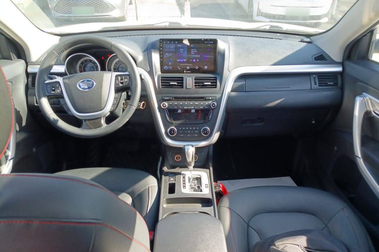 Used Bestune X80 2013 2.3L automatic luxury version
