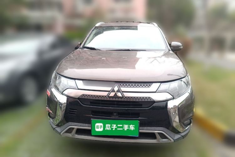 Used Mitsubishi Outlander 2019 2.4L 4x4 Zhi Xiang Edition 5 Seats China VI Standard Front