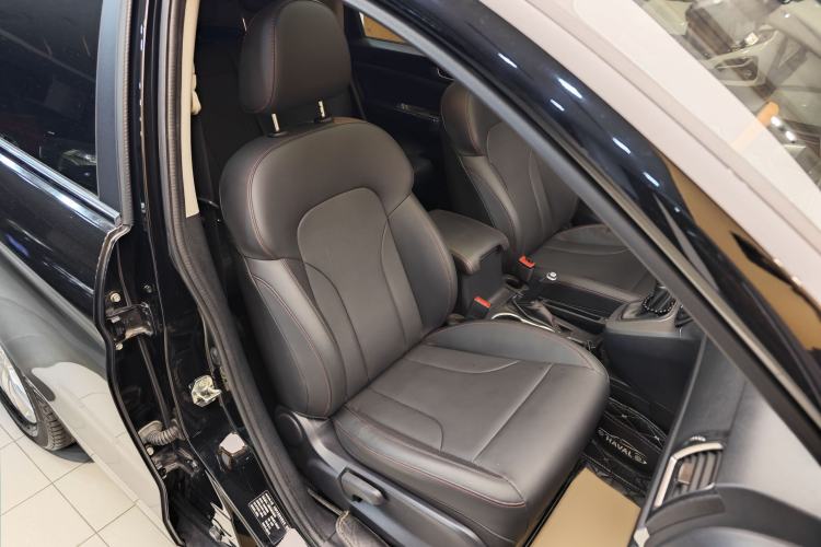 Used Haval M6 2019 1.5T DCT Two-Wheel Drive Elite Version China VI Standard