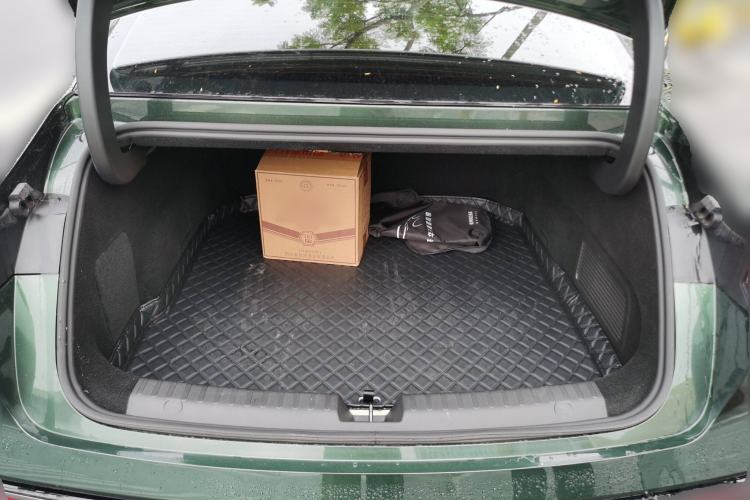 Used Geely Galaxy 8 2025 130km EM-P Exploration Edition
