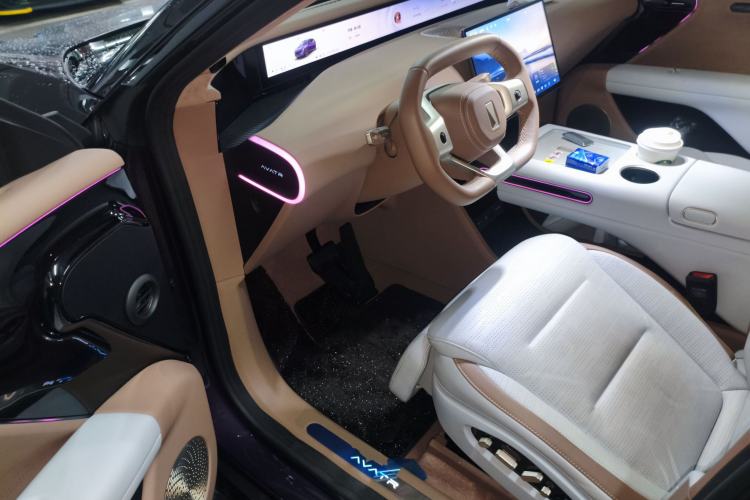 Used Avatr 07 2024 Ultra Range-Extended Four-Wheel Drive
