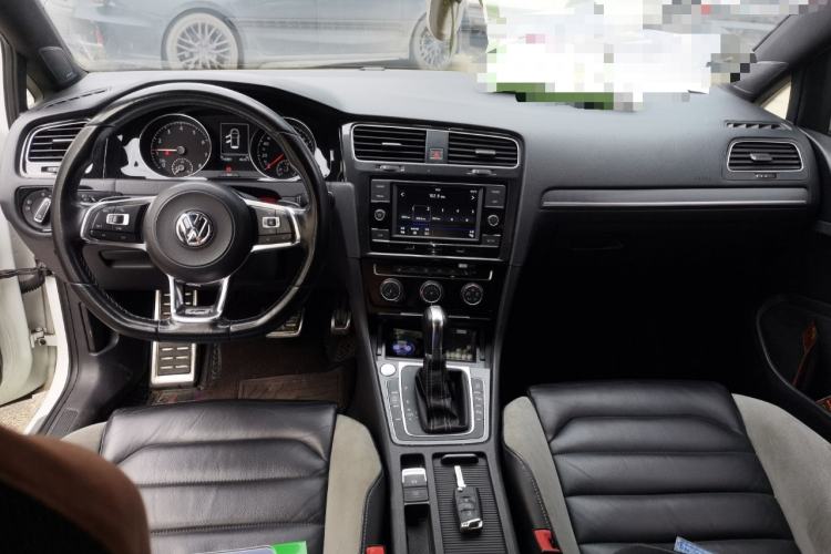 Used Volkswagen Golf 2017 280TSI Automatic R-Line Million-Vehicle Commemorative Edition
