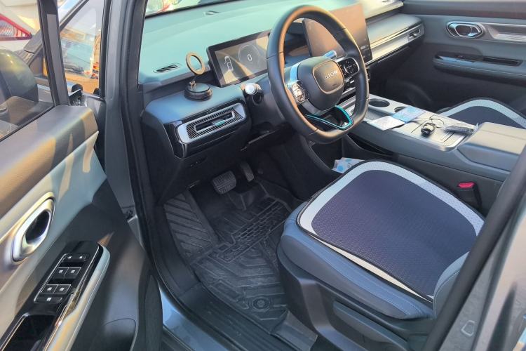 Used AION Y 2023 Younger Driver Seat