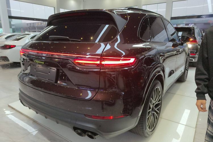 Used Porsche Cayenne E-Hybrid 2022 Cayenne E-Hybrid 2.0T Platinum Edition
