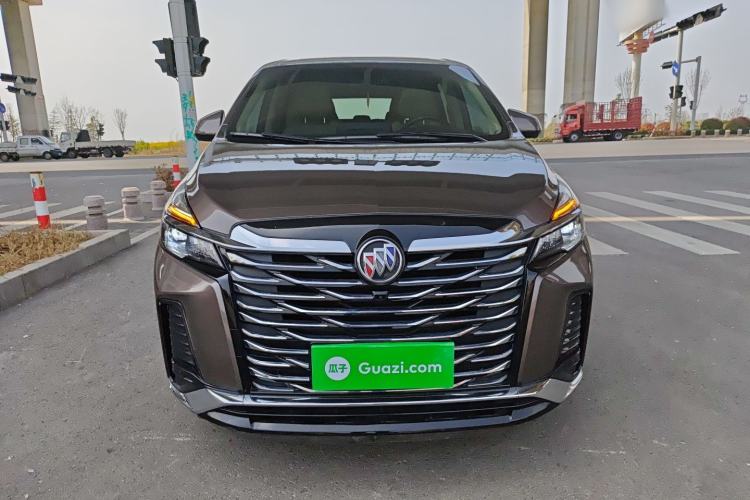 Used Buick GL8 2023 Facelifted Land Cruiser Executive Luxury Version