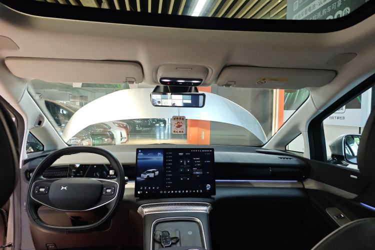 Used XPeng X9 2024 702 Ultra-Long Range Max
