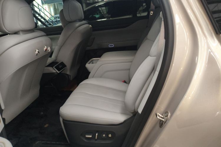 Used Nio ES8 2023 75 kWh Executive Edition
