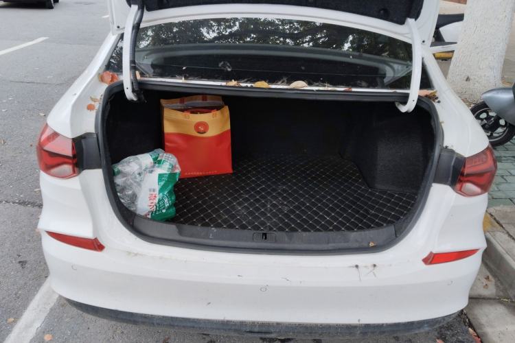 Used Chevrolet Monza 2020 320 Automatic Enjoyment Edition Trunk