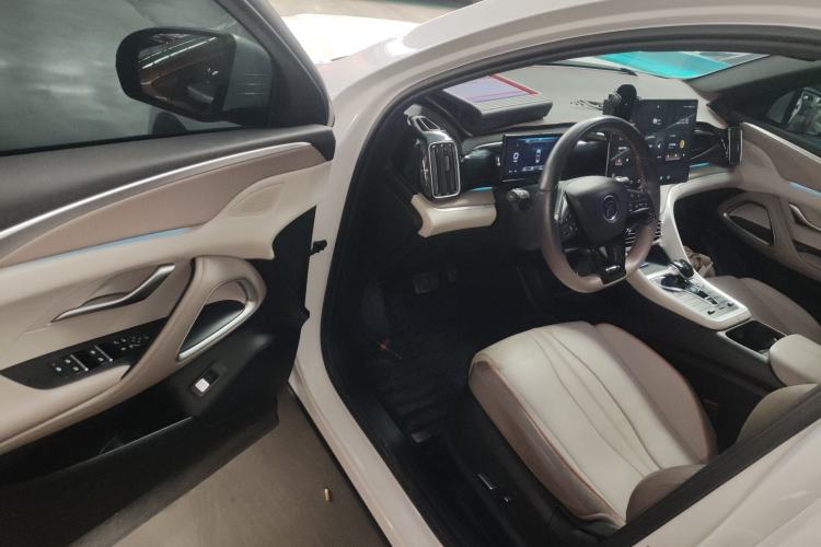 Used BYD Song Pro New Energy 2023 Champion Edition DM-i 110KM Excellence Model Driver Seat