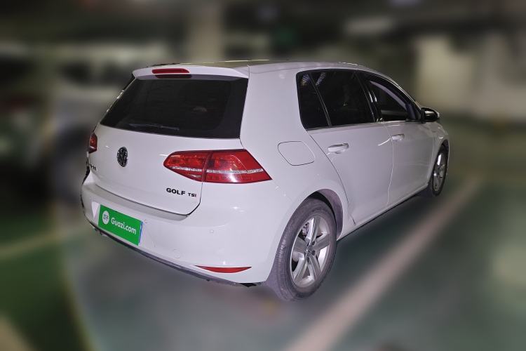 Used Volkswagen Golf 2016 230TSI Automatic Comfort Version
