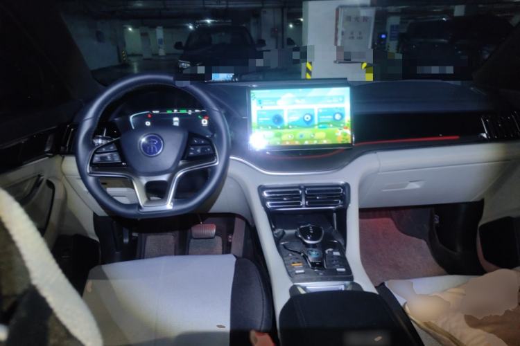 Used BYD Song PLUS New Energy 2021 EV Flagship Model Center Console